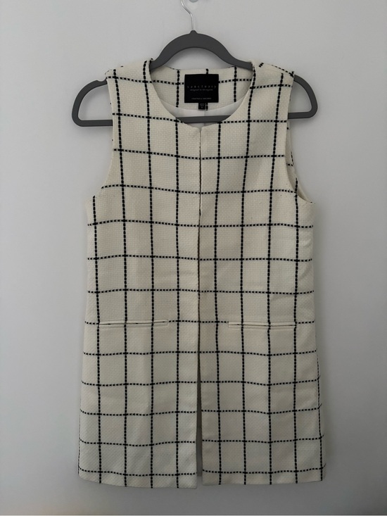 Sanctuary Jackets & Blazers - Sanctuary tweed sleevless long window pane vest size small cream/ black color
